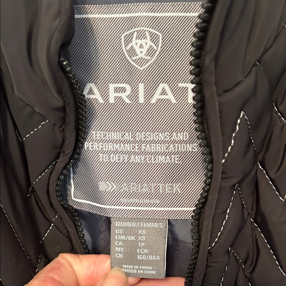 Ariat Women's Black Chevron Quilted Vest Size XS - Picture 2 of 7